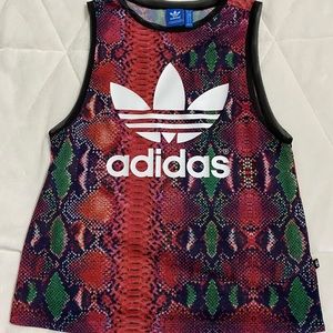 Snake print adidas jersey ⚡️